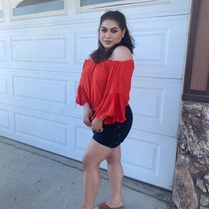 Meet your Posher, Cheryl